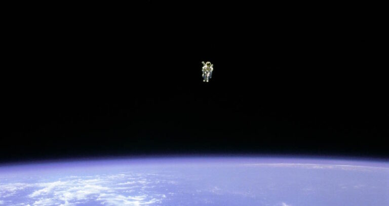 Faut qu'j'te raconte ! Le Petit Vaisseau Personnel, histoire du scaphandre spatial